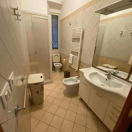 Giulia And Apartament *